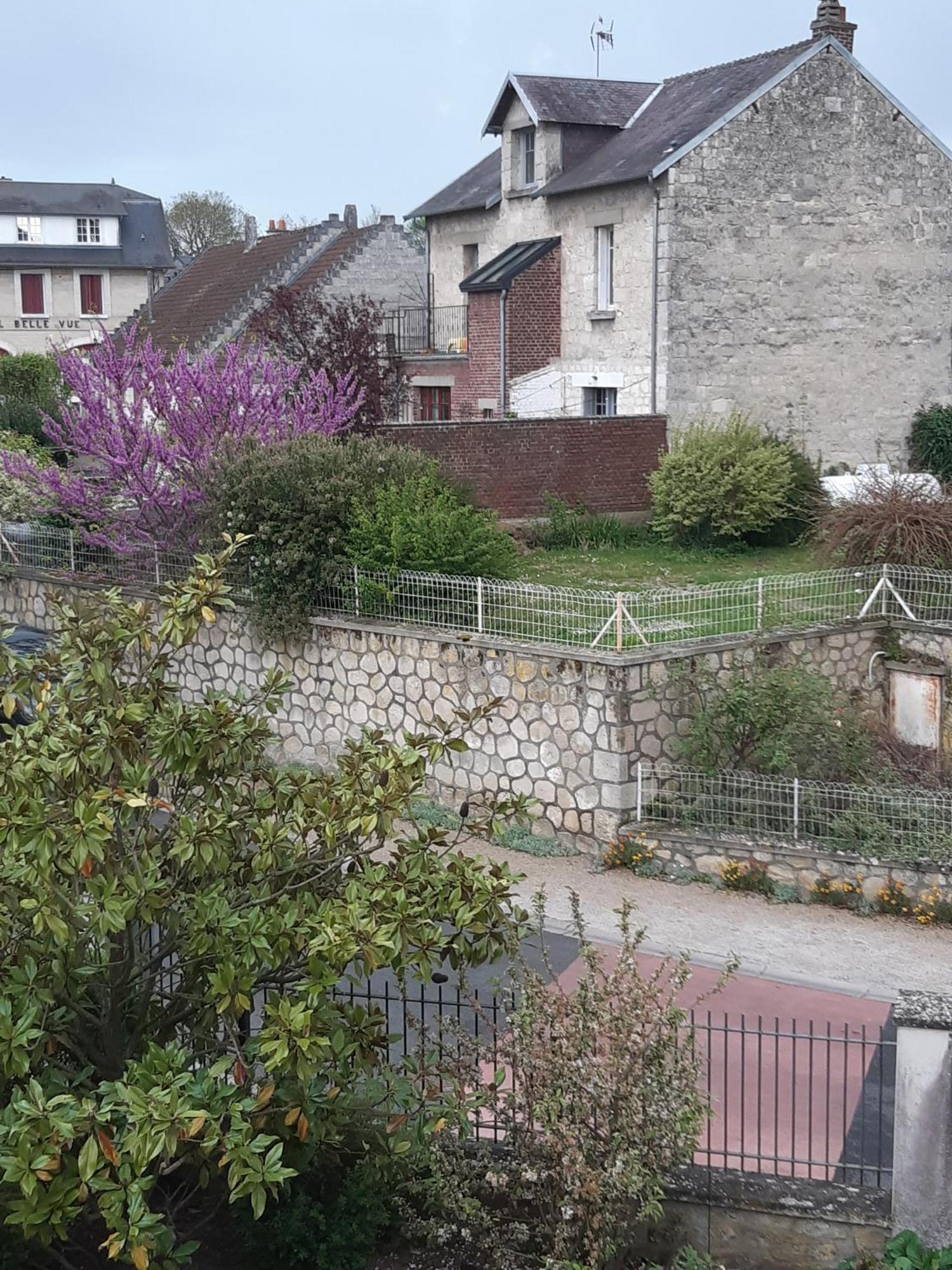 Location A Coucy Le Chateau Kültér fotó